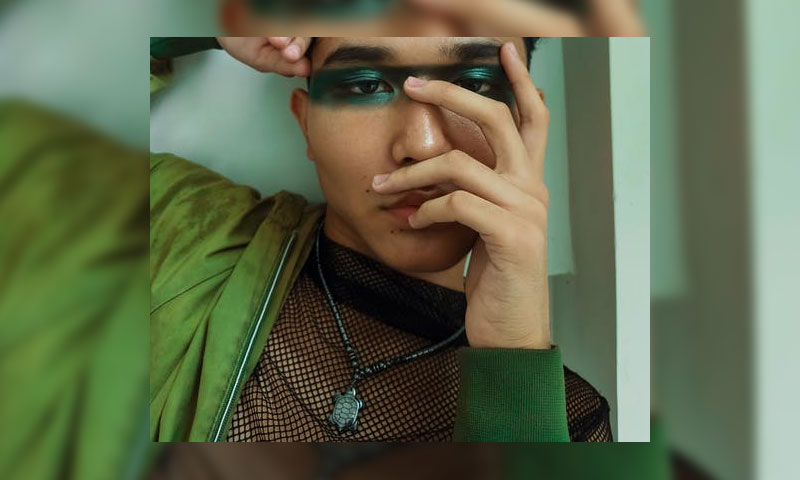 Bending Gender Norms with Introducing Makeup for Men