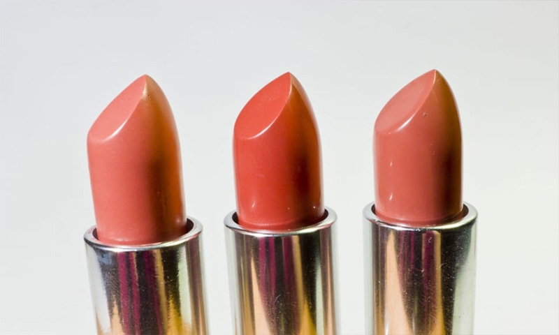 Psychology of Lipstick: What Does Your Lipstick Colour Say About You?
