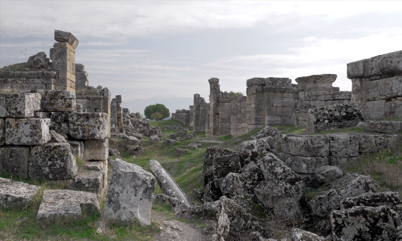 Gate of Hell at Hierapolis has a Scientific Explanation